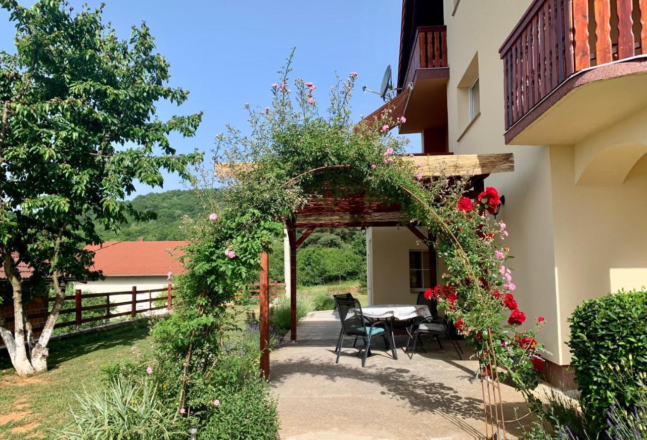Apartman Korina Otocac Exterior photo