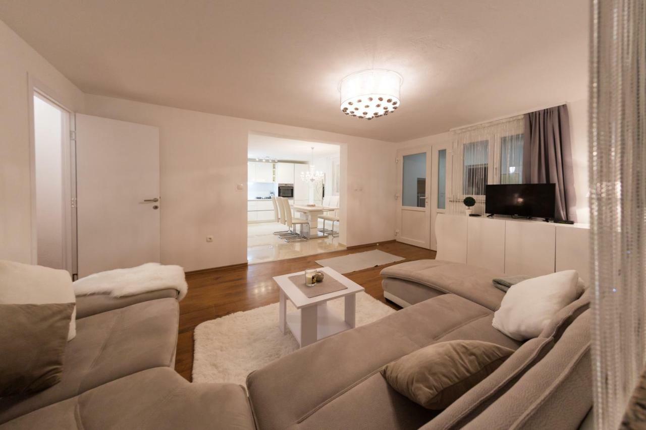 Apartman Korina Otocac Exterior photo