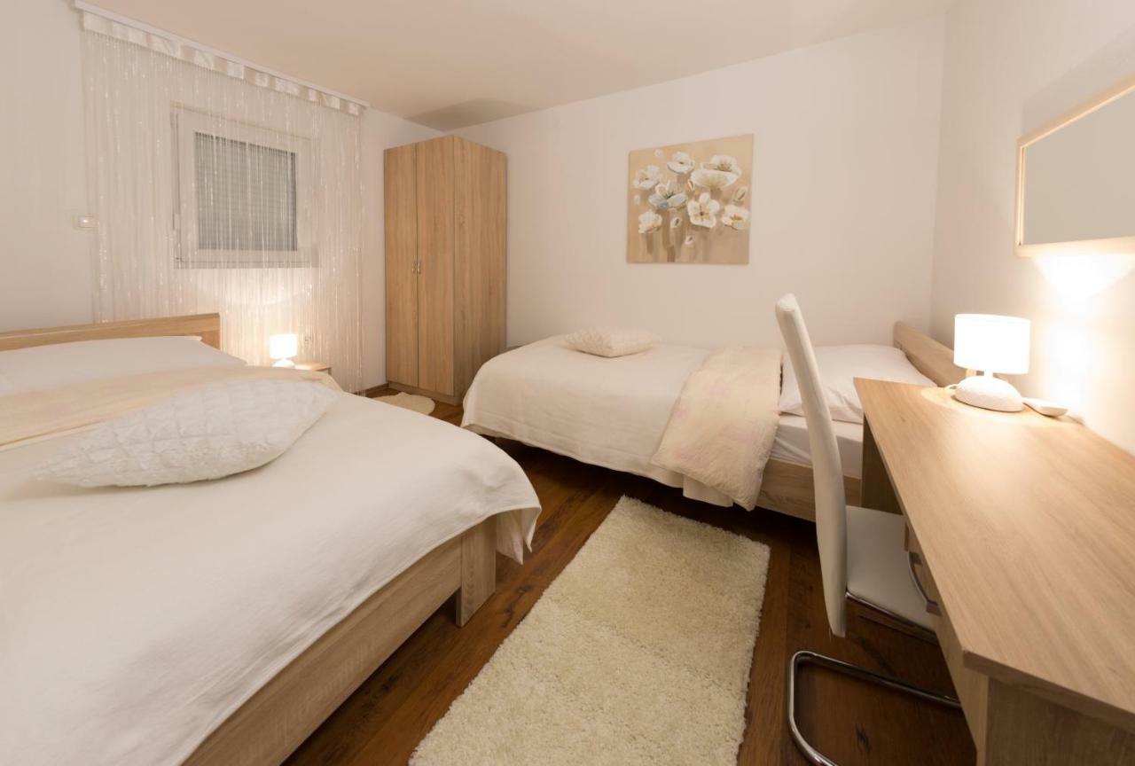 Apartman Korina Otocac Exterior photo